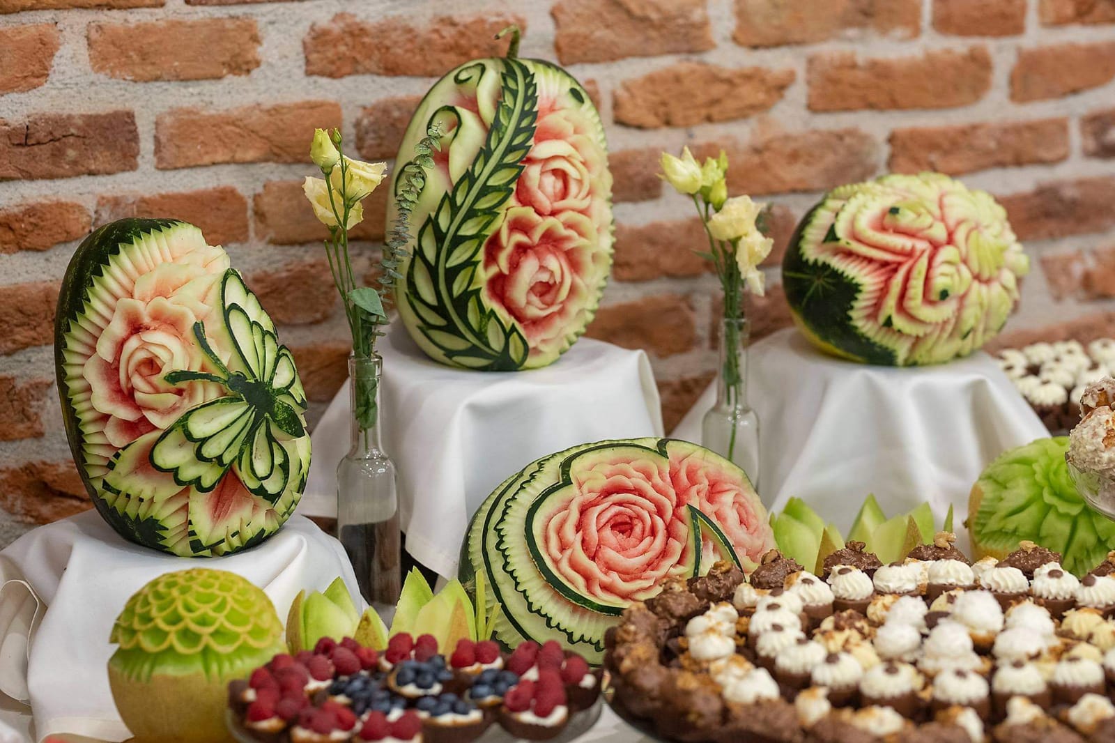 fructe serviciu